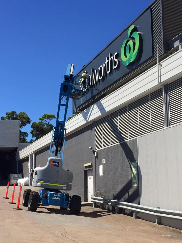 WOOLIES INSTALL